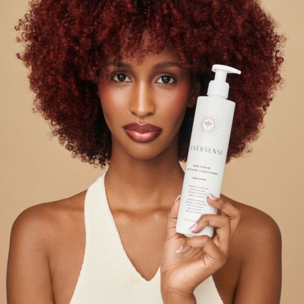 Laadukkaat Curly Girl tuotteet kuten oikeanlainen curly girl shampoo herättävät kiharasi eloon