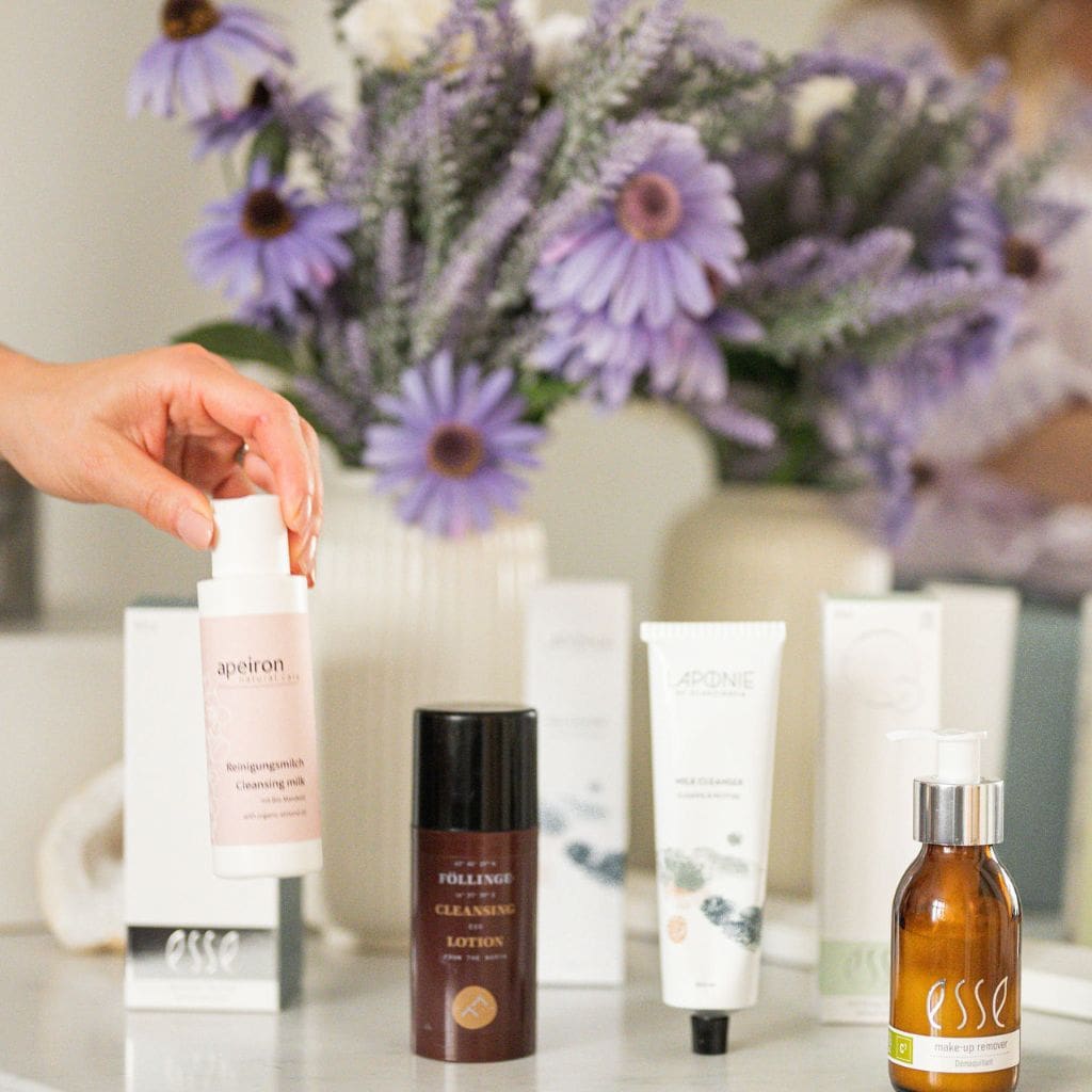 Puhdistusmaidot ja puhdistusvoiteet