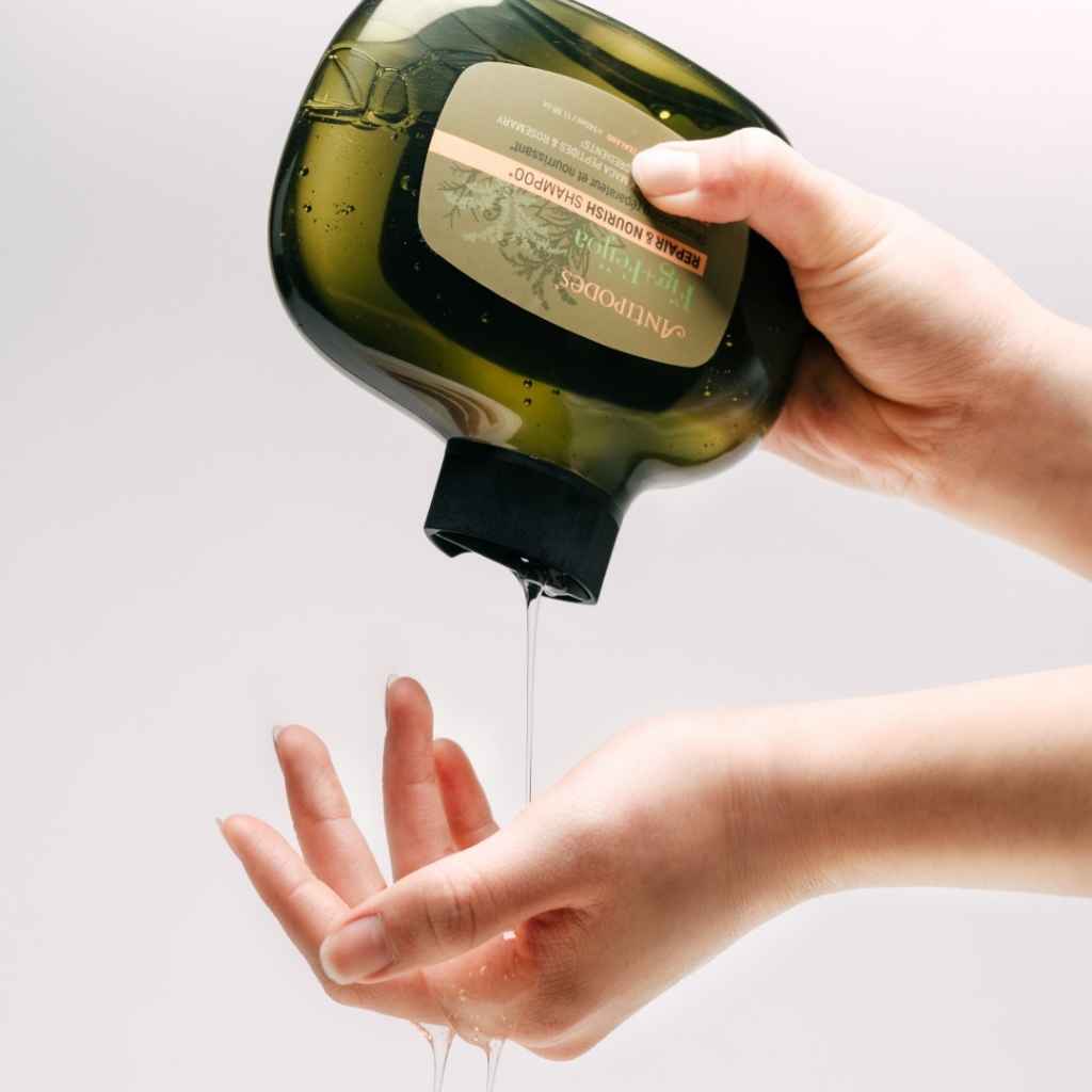 Korjaava shampoo Antipodes Fig + Feijoa Repair & Nourish Shampoo