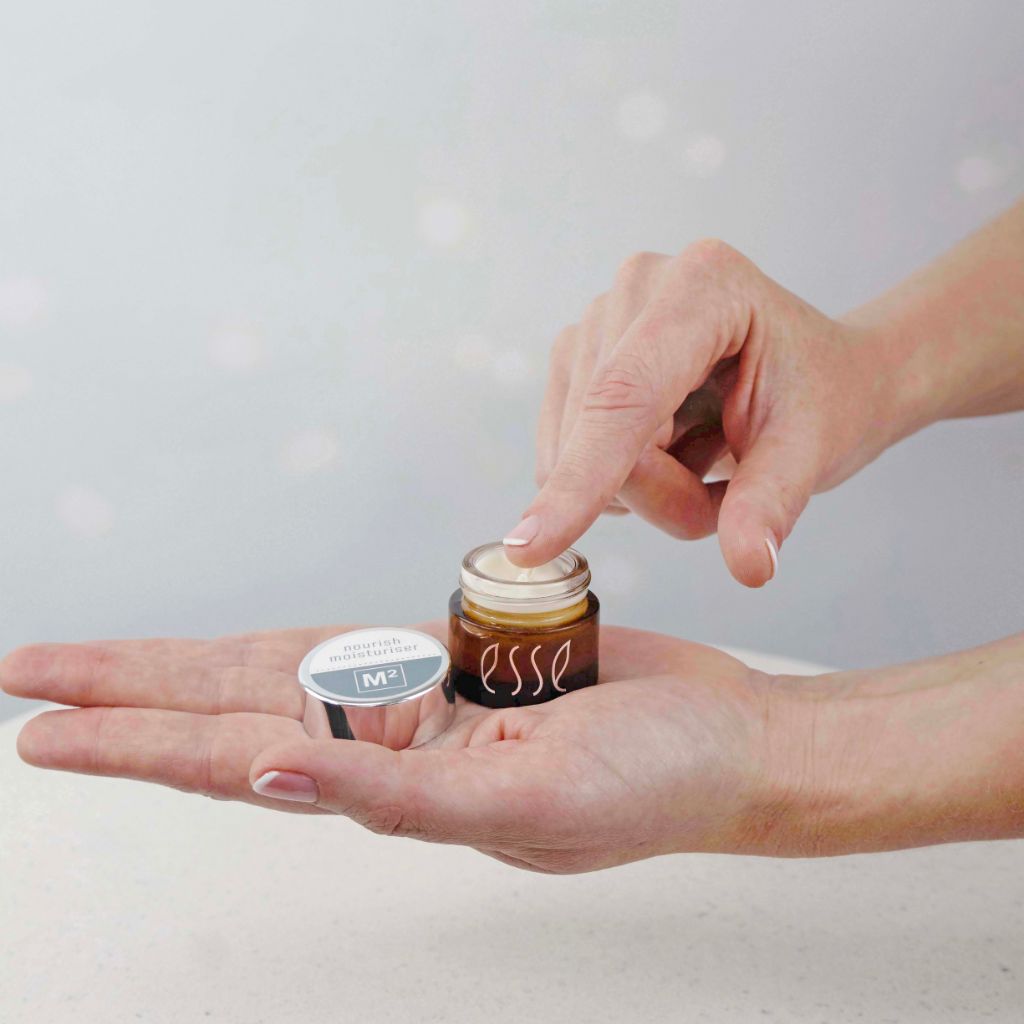 Esse Nourish Moisturiser kosteusvoide 10ml